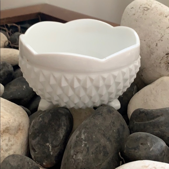 Vintage Diamond Point Milk glass Bowl - Picture 1 of 4